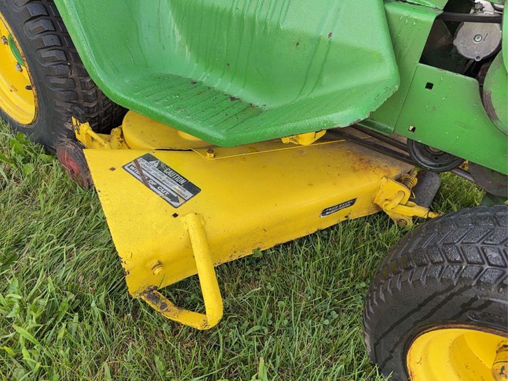 john-deere-110-image-7
