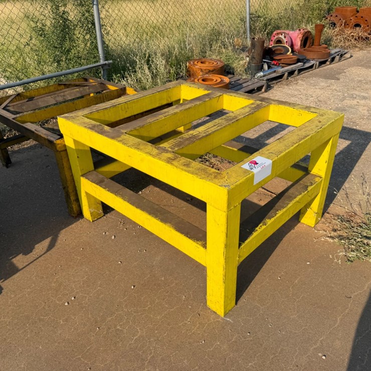 (2) 4’ Metal tables/stands