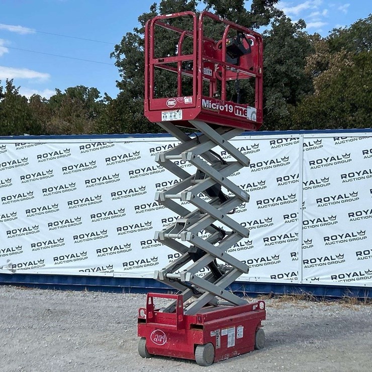 scissor lift