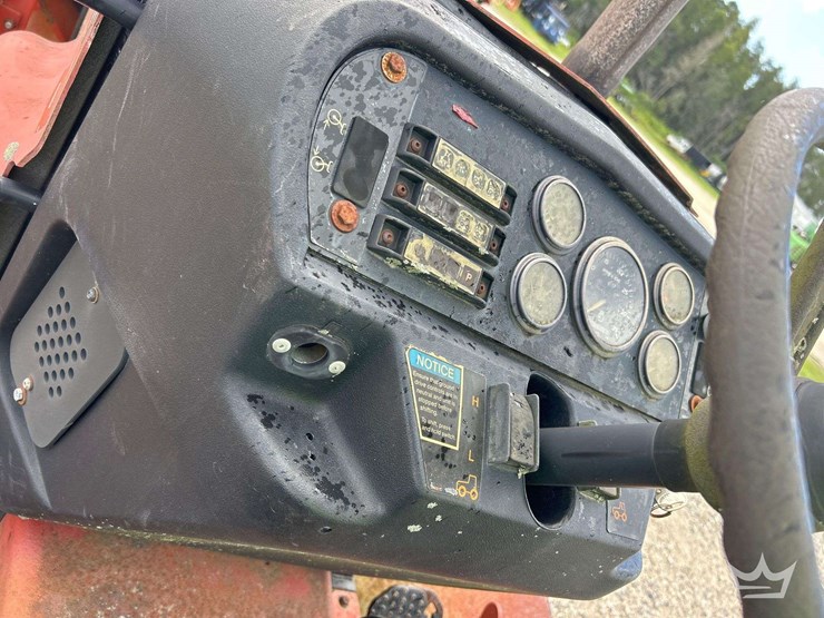 2012-ditch-witch-rt80-image-32