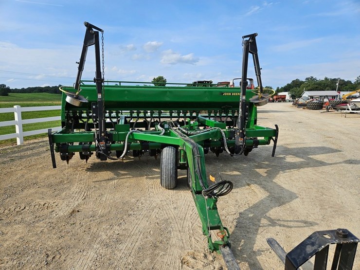 john-deere-750-image-8