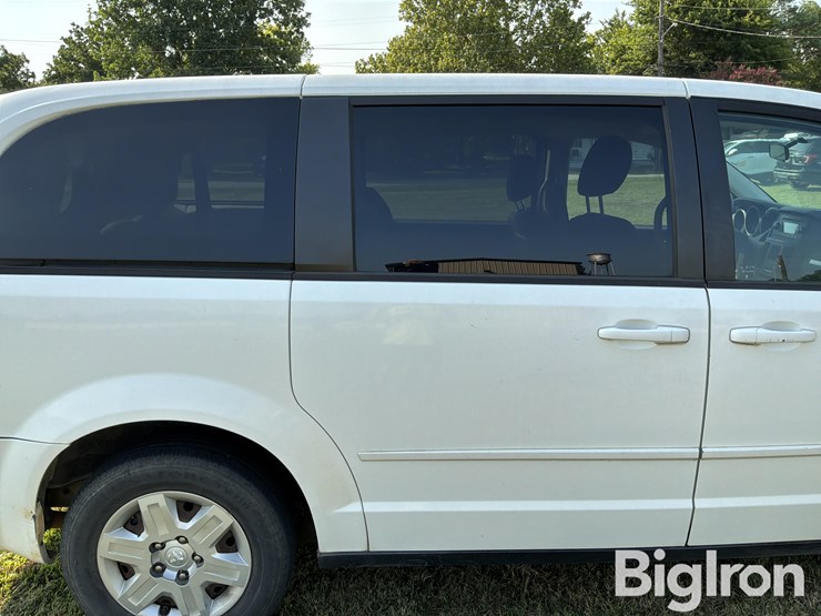 2009-dodge-grand-caravan-se-image-18