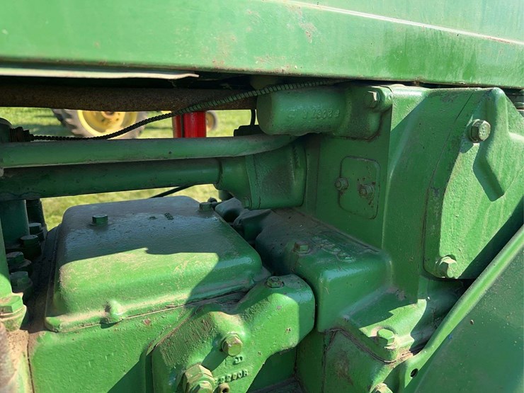 john-deere-70-image-10