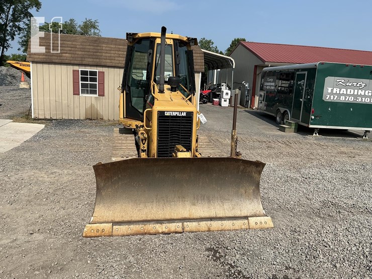 2005-caterpillar-d3g-xl-image-7