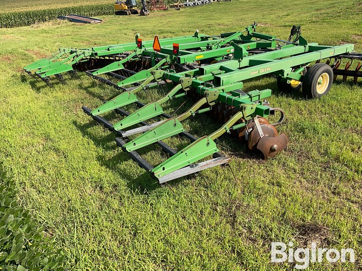 john-deere-637-image-5
