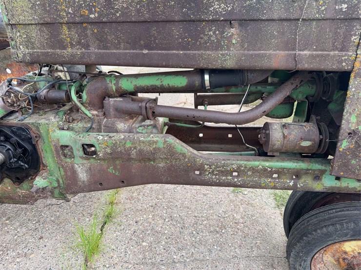 john-deere-b-image-16