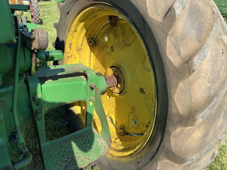 john-deere-70-image-22