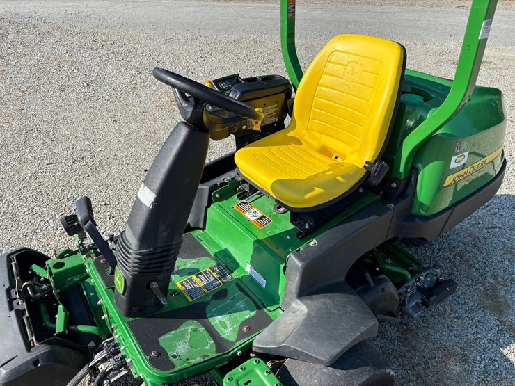 #1021-•-john-deere-2550e-*diesel*-riding-greensmower-image-14