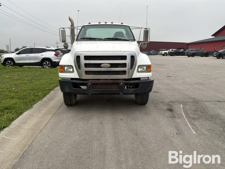 2006-ford-f750-image-2