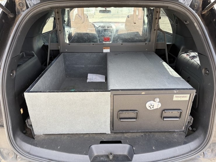2018-ford-explorer-image-19