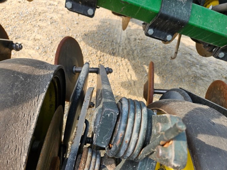 john-deere-750-image-28