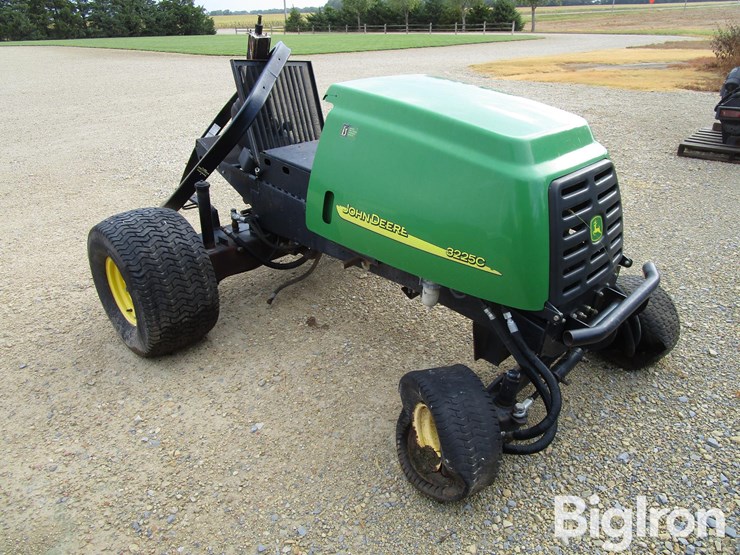 john-deere-3225c-image-7