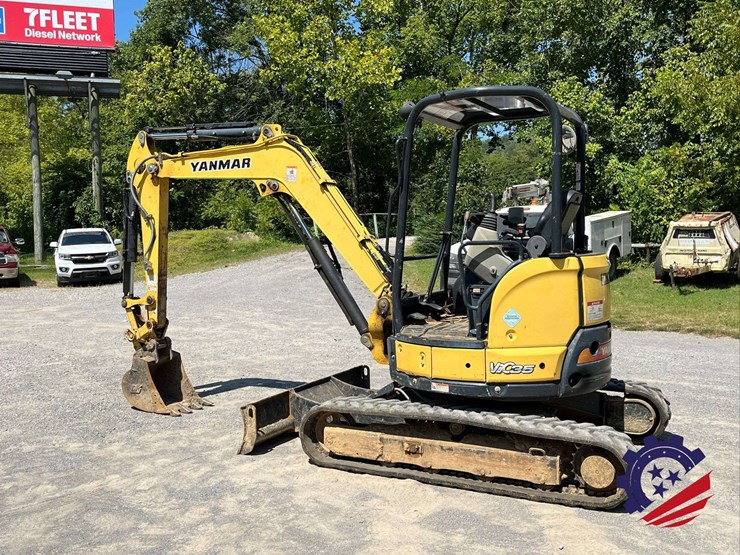yanmar-vi035-6a-mini-excavator-image-2