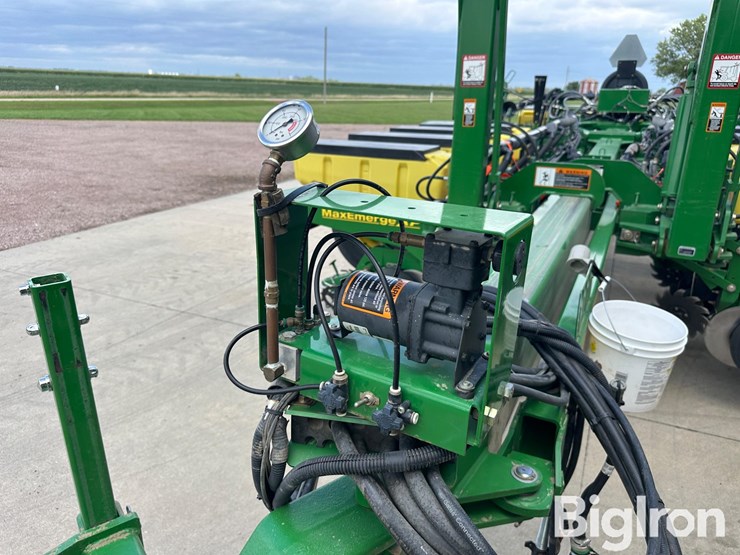 2009-john-deere-1770nt-image-11