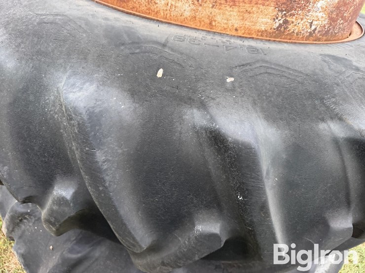 john-deere-4320-image-11