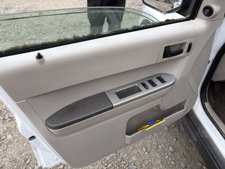 2008-ford-escape-hybrid-image-19