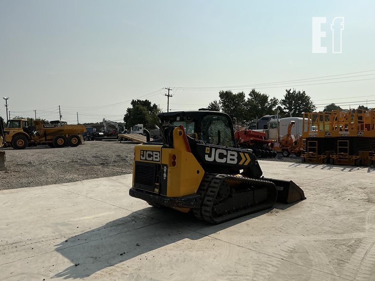 2021-jcb-3ts-8t-image-4