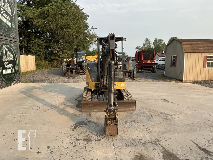 2019-deere-35g-image-7