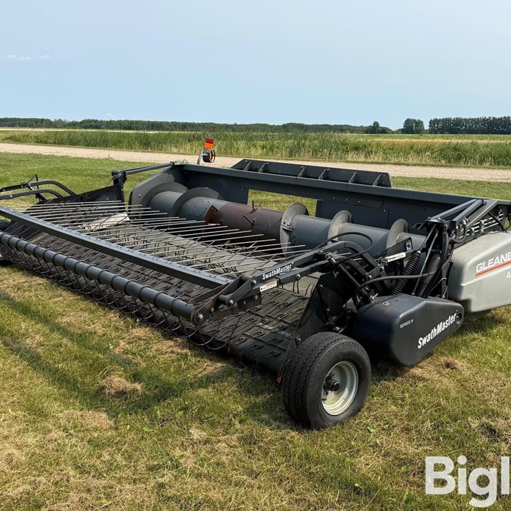 GLEANER 4200