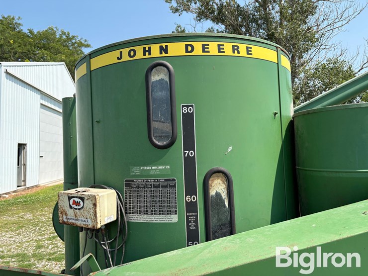 1979-john-deere-700-image-13