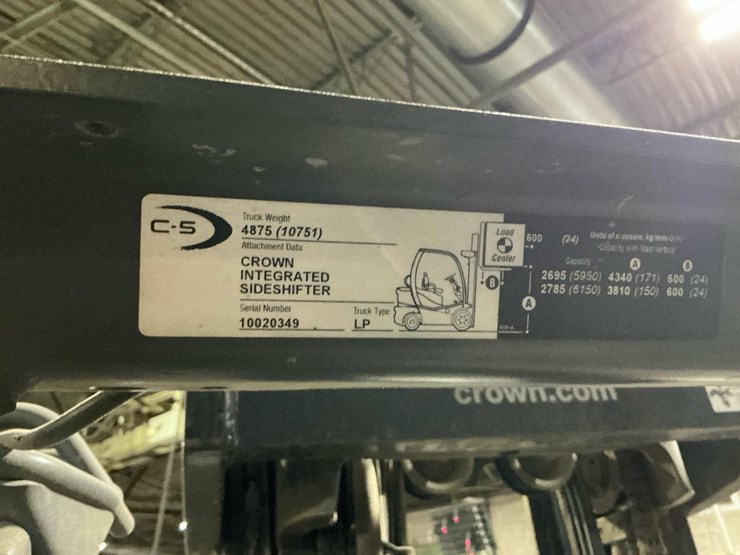#200-•-crown-towmotor-image-2