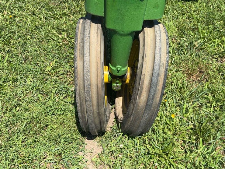 john-deere-b-image-11