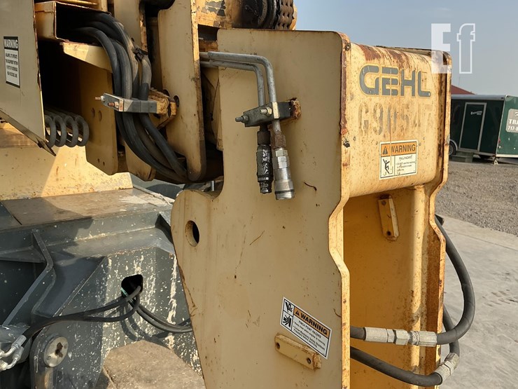 2015-gehl-rs10-55-image-9