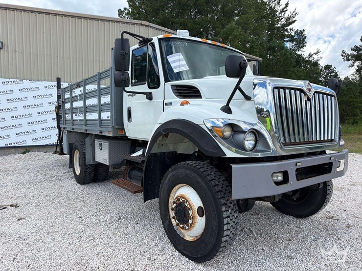 2013-international-workstar-7300-image-2