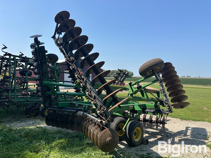 john-deere-630-image-5
