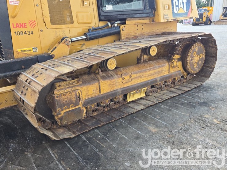 2020-caterpillar-d6k2-lgp-image-9