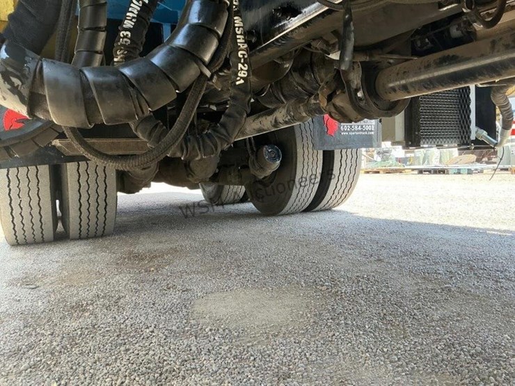 2018-peterbilt-520-image-26