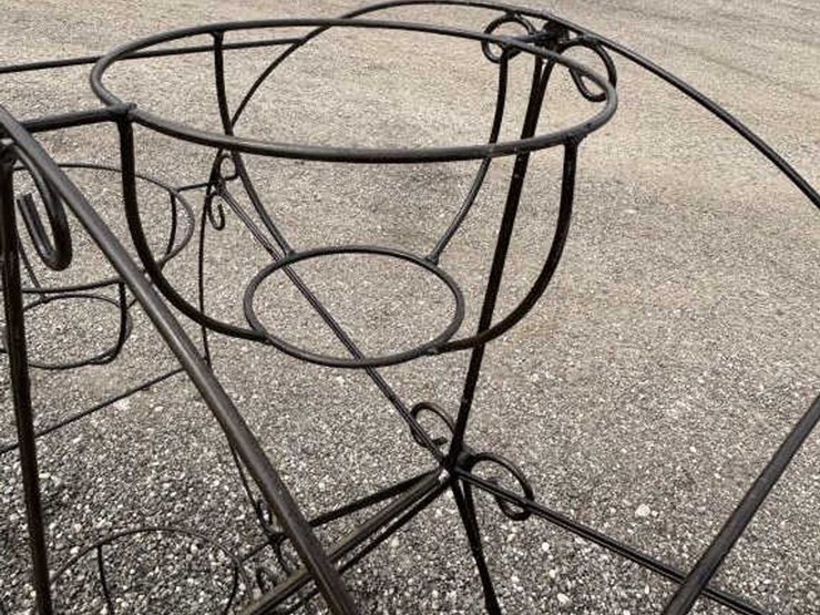 #149-•-metal-art---carrousel-5-flower-pot-holder-image-3