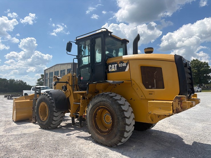 2015-caterpillar-924k-image-6
