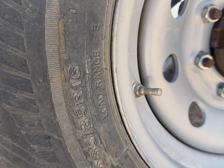 20'-header-trailer-image-18