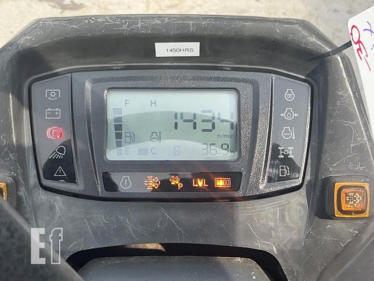 2015-kubota-f3990-image-13