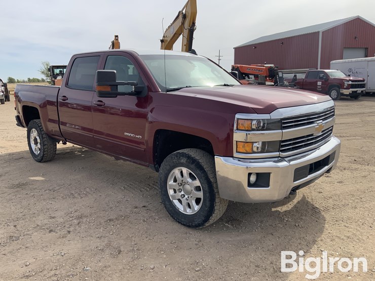 2015-chevrolet-silverado-2500-image-3