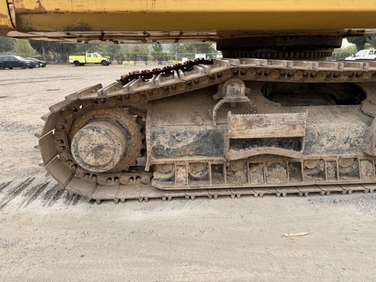 2013-caterpillar-568-image-20