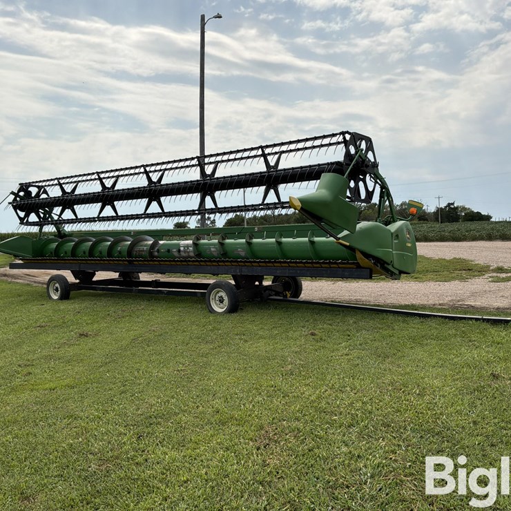 2009 JOHN DEERE 630F