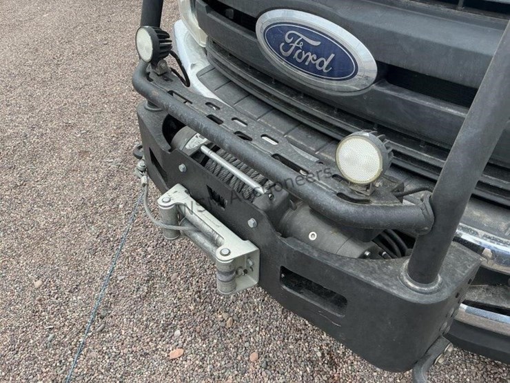 2019-ford-f550-image-9