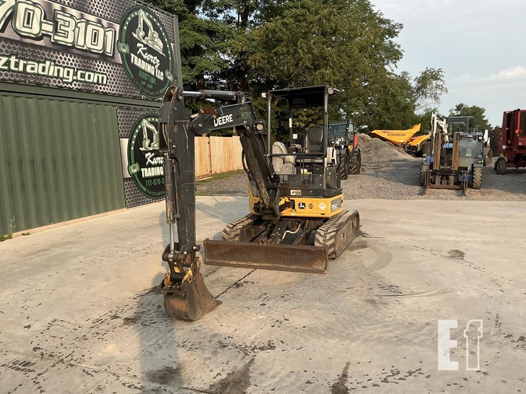 2019-deere-35g-image-8
