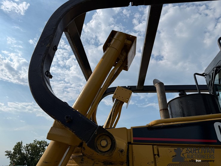 2004-caterpillar-d6r-xw-image-17