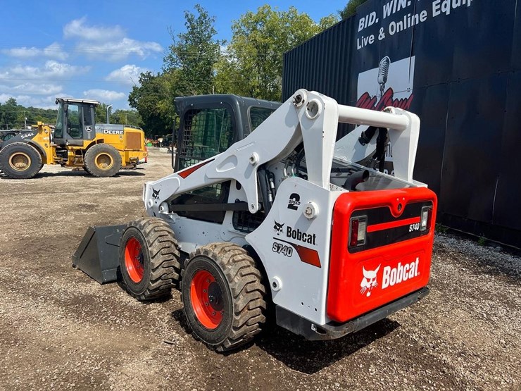 2022-bobcat-s740-image-4