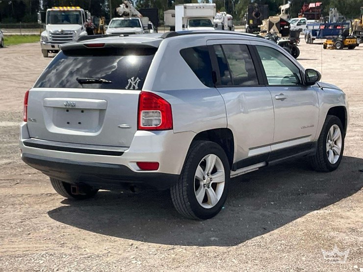 2013-jeep-compass-image-3