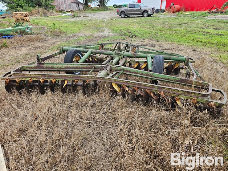 john-deere-12-image-6