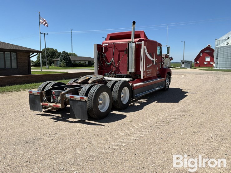 1995-freightliner-fld112-image-5