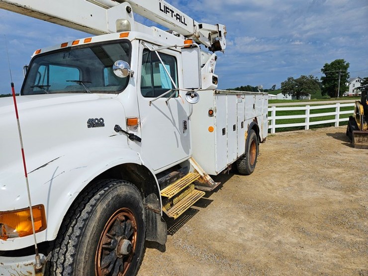 2001-international-4900-image-10