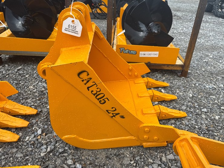 caterpillar-305-image-2