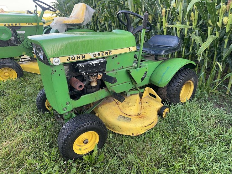 john-deere-70-image-1