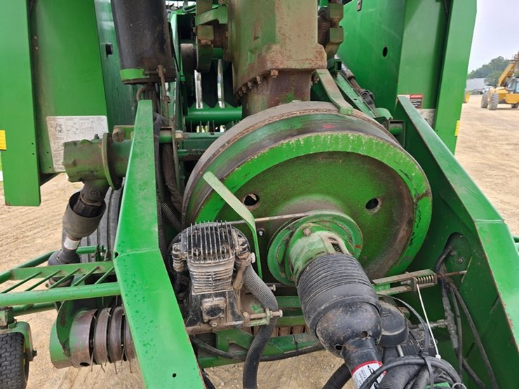 john-deere-100-image-21