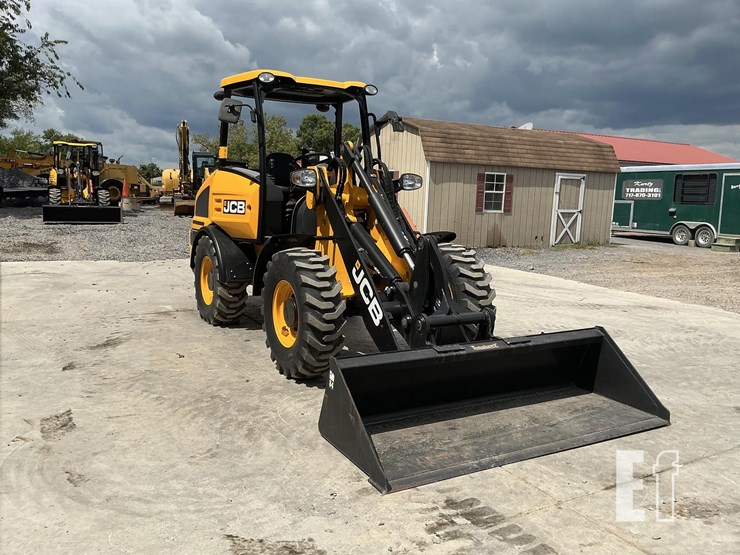 2024-jcb-407-image-6